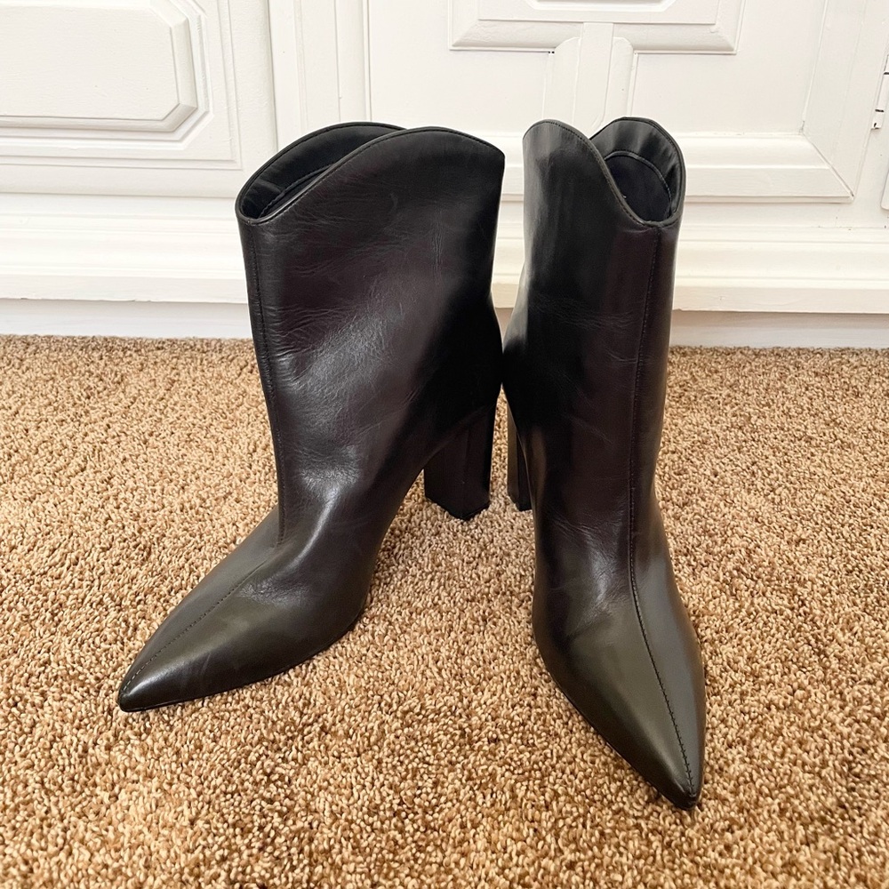 Elegant Black Heeled Boots for Women